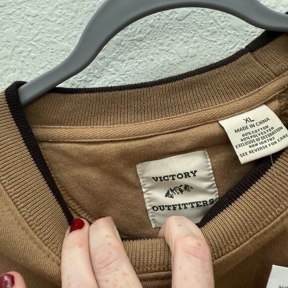 Victory Outfitters Duck Hunt Man Dog Embroidered Crewneck Sweatshirt Mens XL NEW - Picture 2 of 8